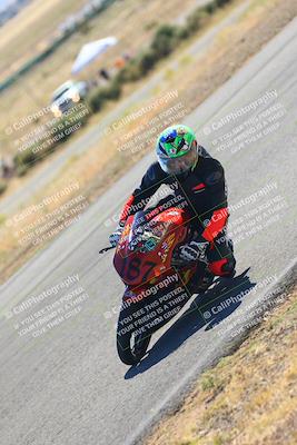 media/Oct-15-2023-TrackXperience (Sun) [[85198ff50b]]/Group 3/session 4 turn 3/